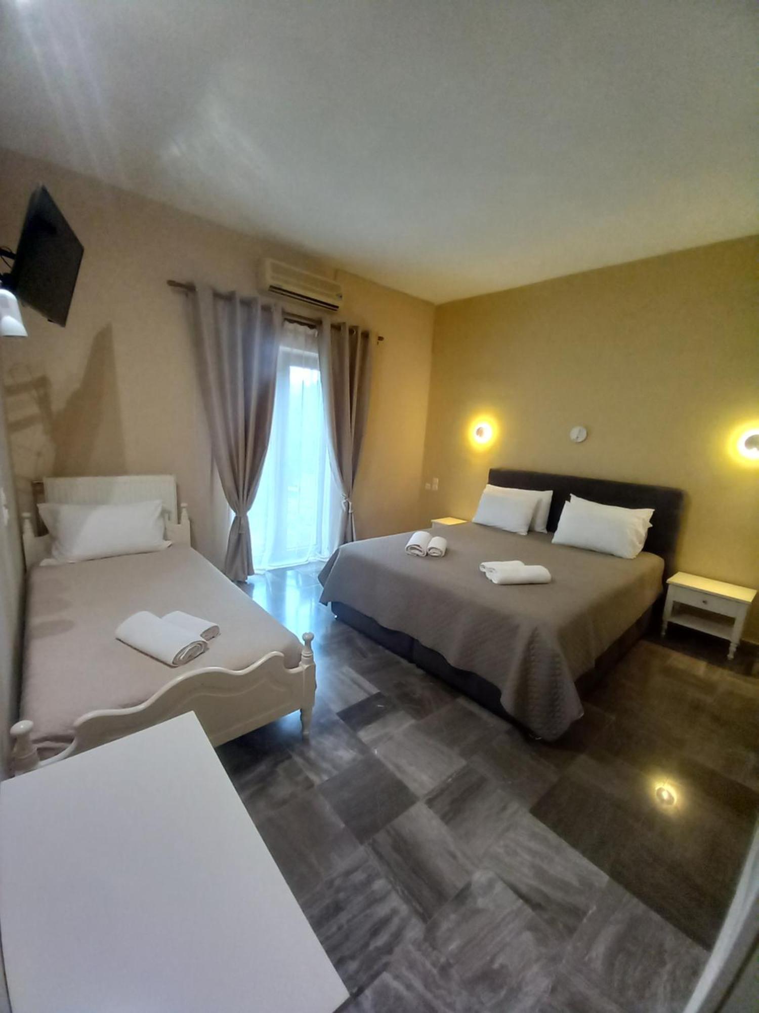 Hermes Hotel Mithimna Extérieur photo