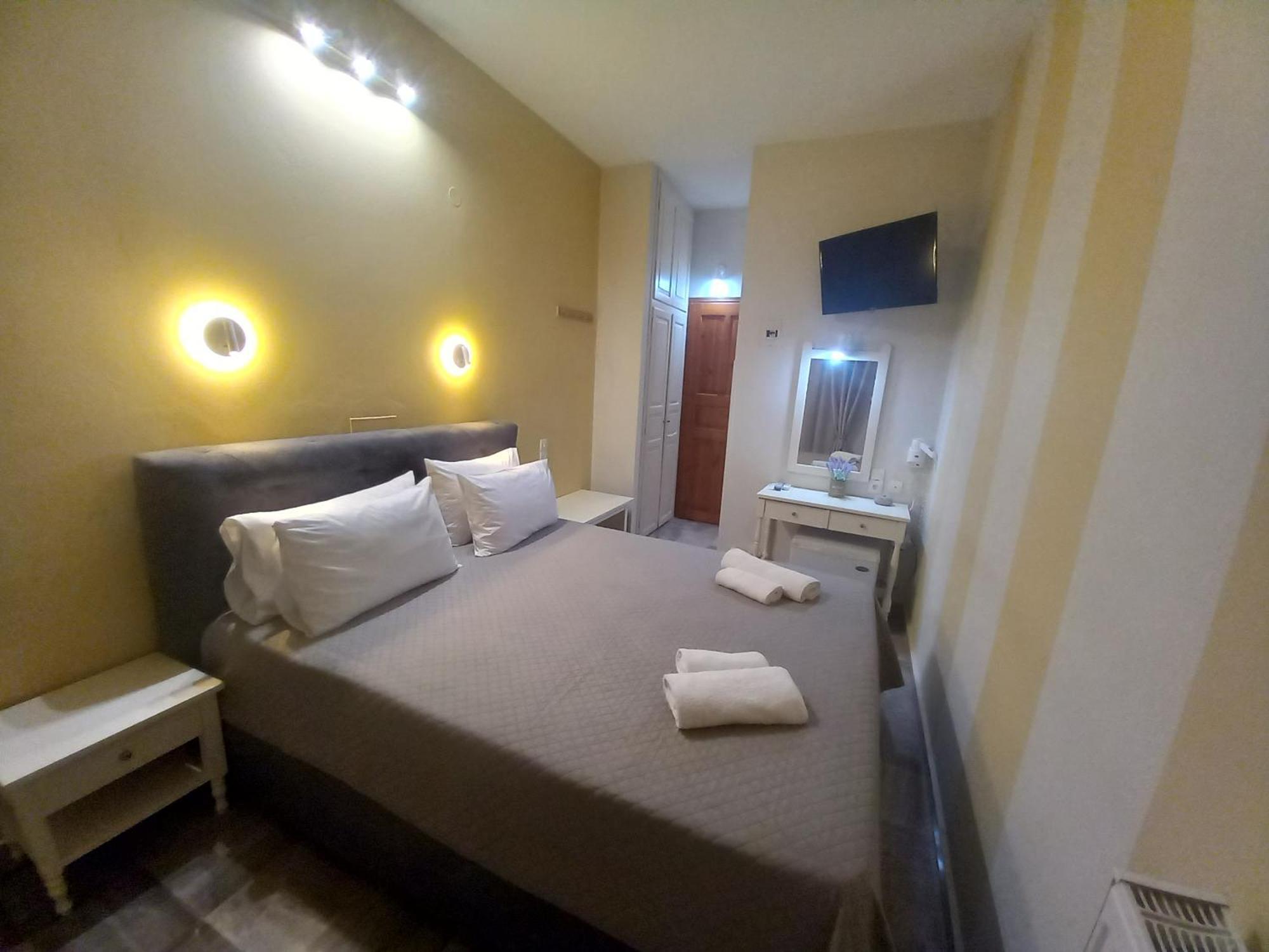 Hermes Hotel Mithimna Extérieur photo