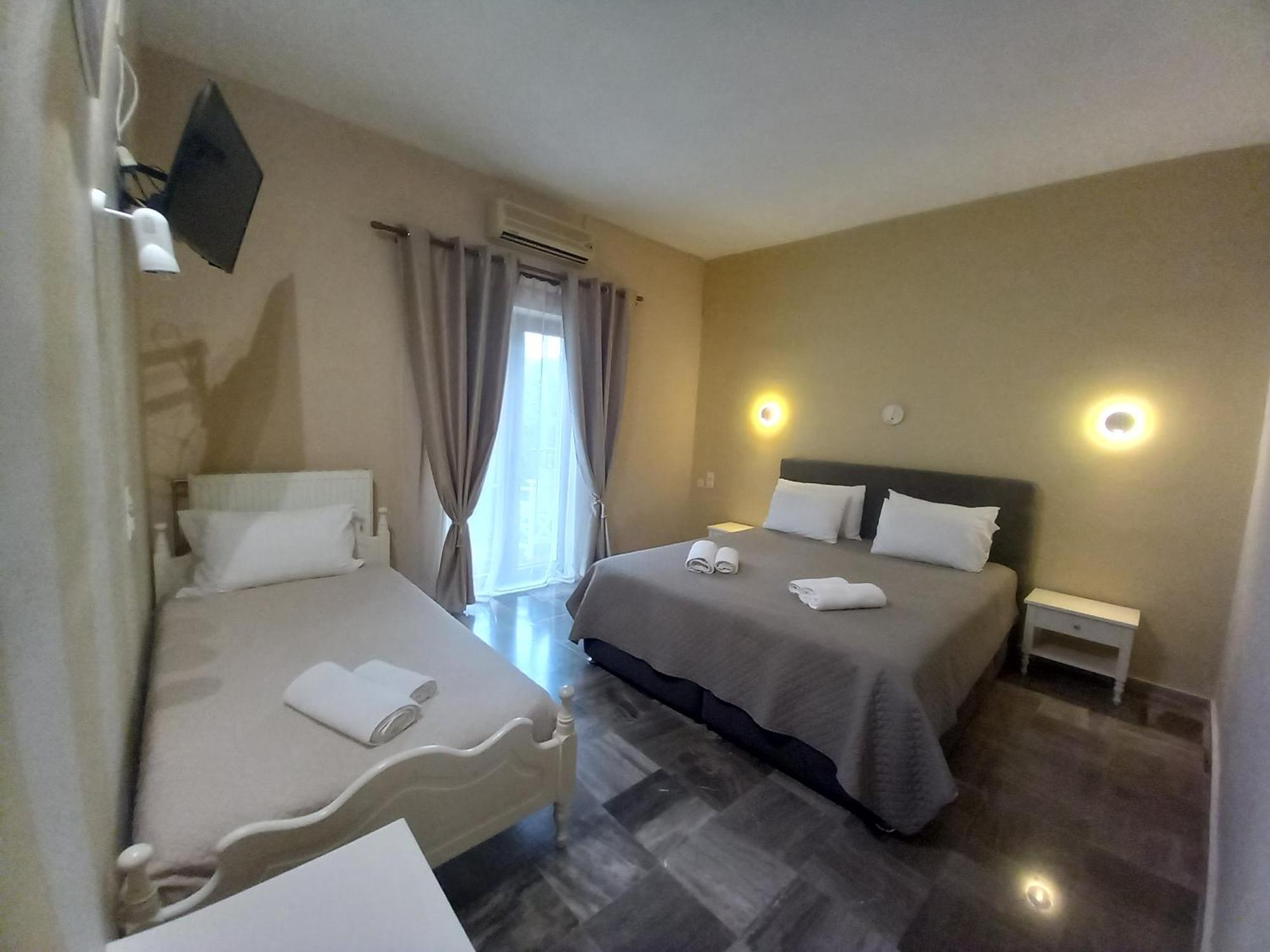 Hermes Hotel Mithimna Extérieur photo