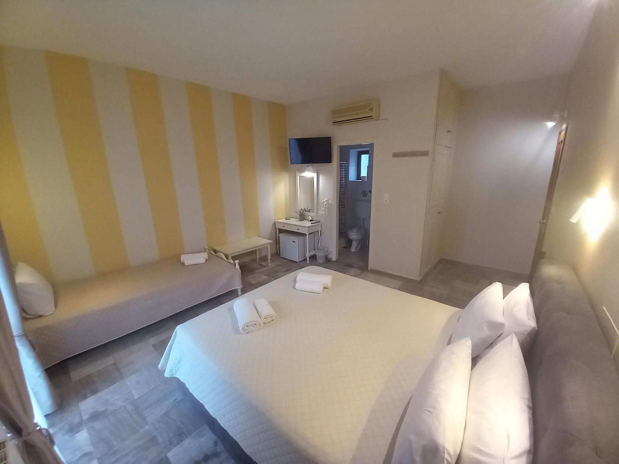 Hermes Hotel Mithimna Extérieur photo