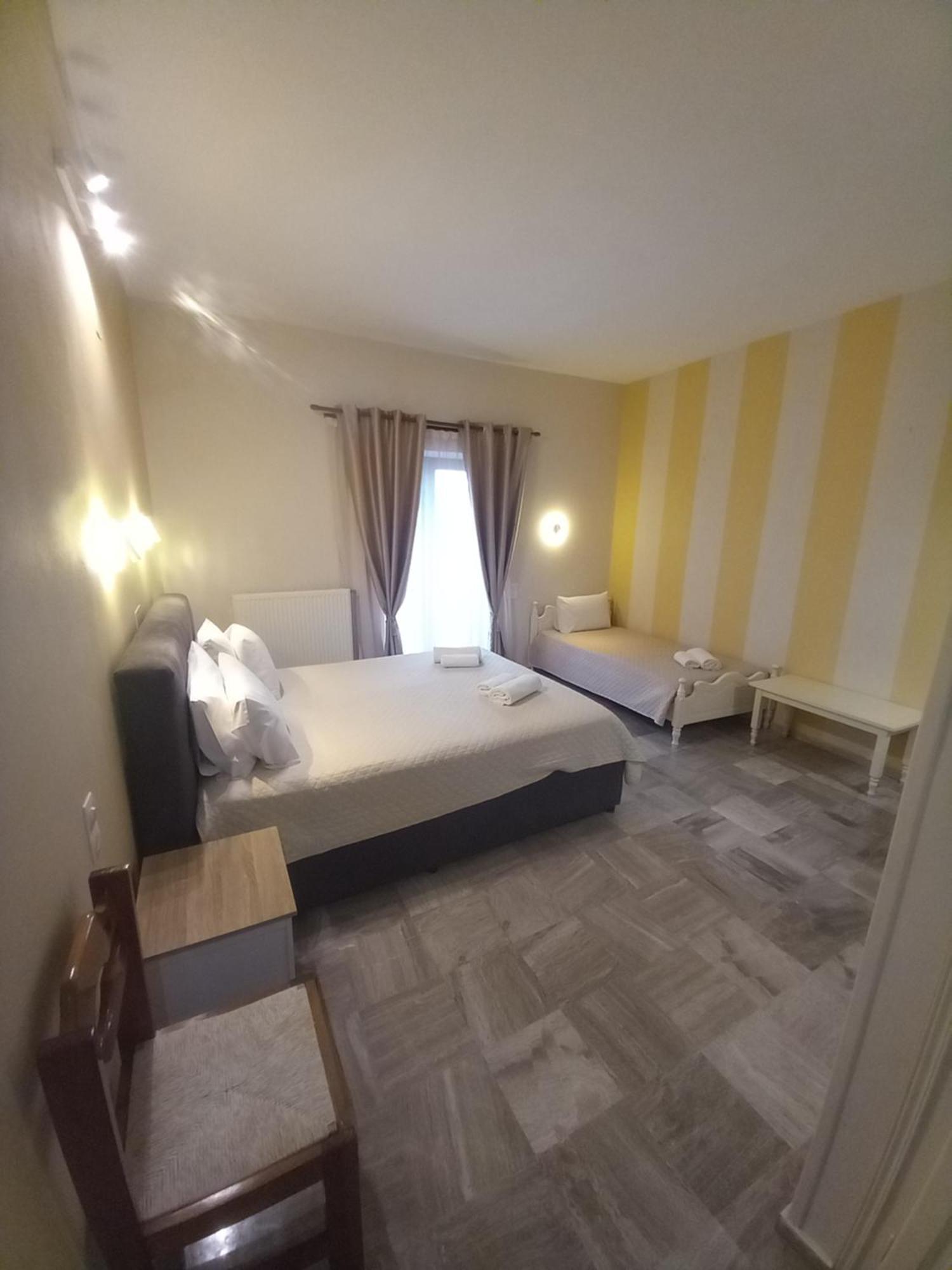 Hermes Hotel Mithimna Extérieur photo
